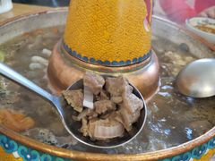-毛辣果·贵州红酸汤牛肉火锅(西单店)