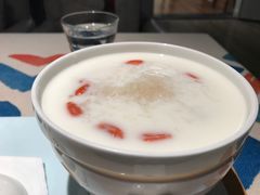 -燕庭·纯燕窝·甜品下午茶(南京西路店)