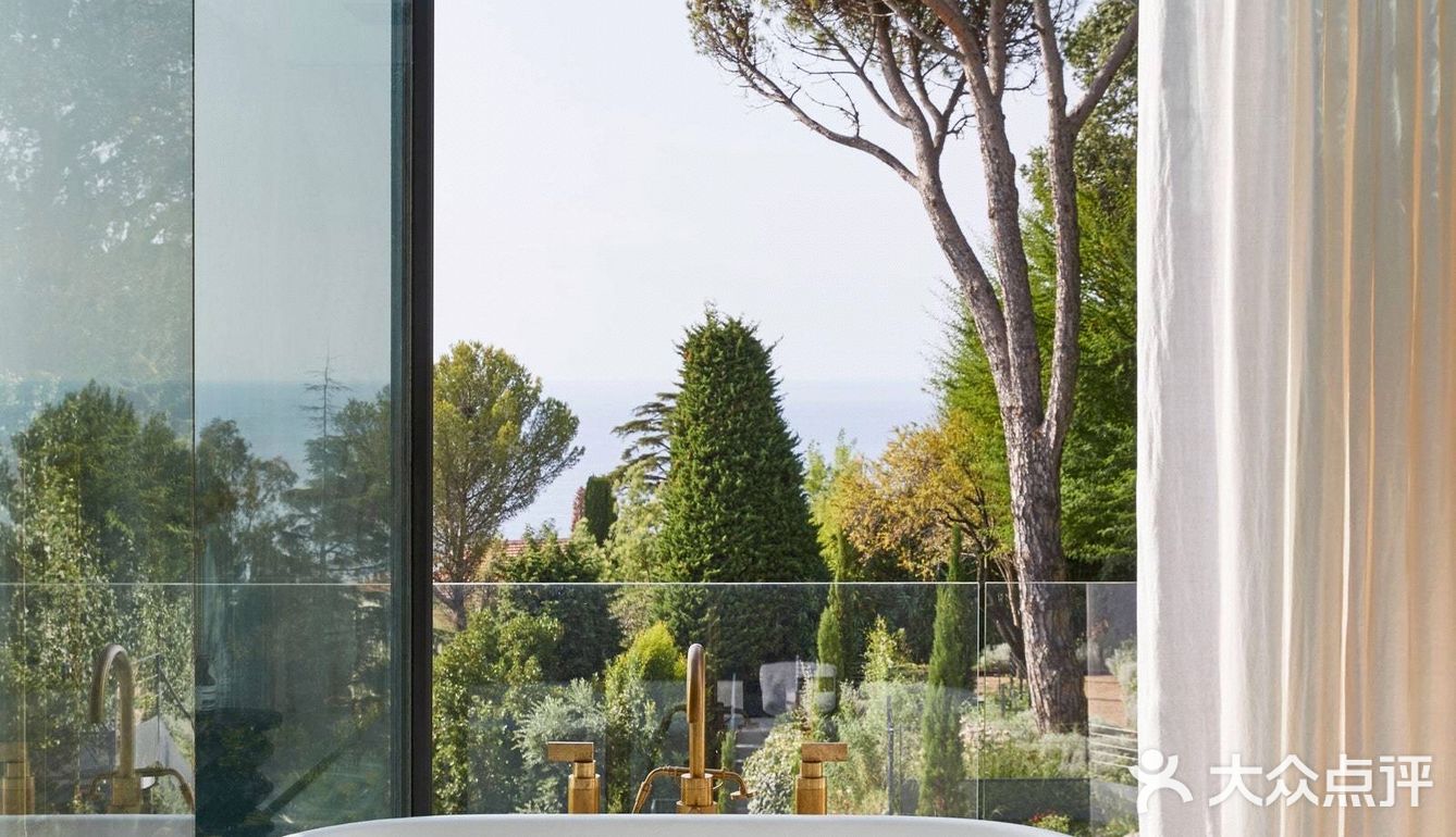 这座家庭住宅享有戛纳和勒林斯群岛｜LérinsIslands