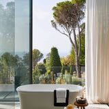 这座家庭住宅享有戛纳和勒林斯群岛｜LérinsIslands