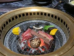 -山川小町·极番烧肉(新地假日广场店)