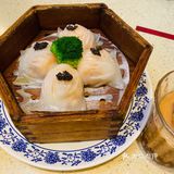 第一次在茶餐厅吃到这么多的虾，太实在了！[愉快]