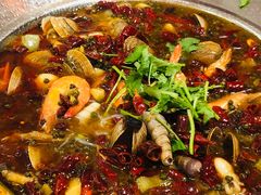 发财甜麻海鲜锅-金多鱼大排档·烤鱼·烧烤·宵夜(江南水都店)