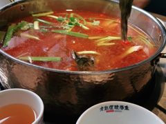 -野山舂·贵州现舂酸汤牛肉(民生路店)