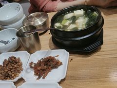 -青瓦餐厅·生鱼片·韩园烤肉(西塔店)