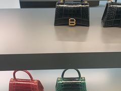 -BALENCIAGA(恒隆广场店)