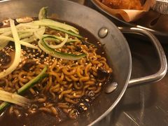 炸酱拉面-富乐满韩国正宗炸鸡韩国料理(虹泉路店)