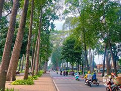 -Bánh Mì Huynh Hoa