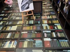 -钟书阁(松江泰晤士小镇店)