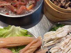 -鹿鸣山草本茶香火锅(园西路店)