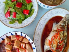 -鲸鱼妈妈月嫂/育婴师定制