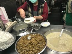 -六合夜市