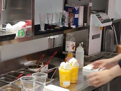 -须尽欢·冰淇淋&中国茶(翔殷路店)