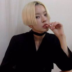 -时尚殿堂明星门店
