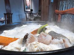 雪山鱼炖豆腐-炊烟餐厅