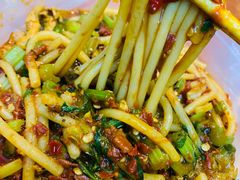 -玲玲米粉·新疆现炒米粉(大十字总店)