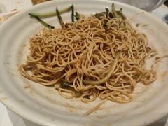 -肥肥虾庄·金牌油焖大虾(汉口城市广场店)