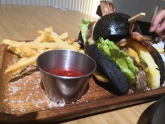 -HELLO 27 意面·沙拉·帕尼尼