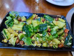 拍黄瓜-曹丞相·地锅鸡·地锅鱼(武林店)