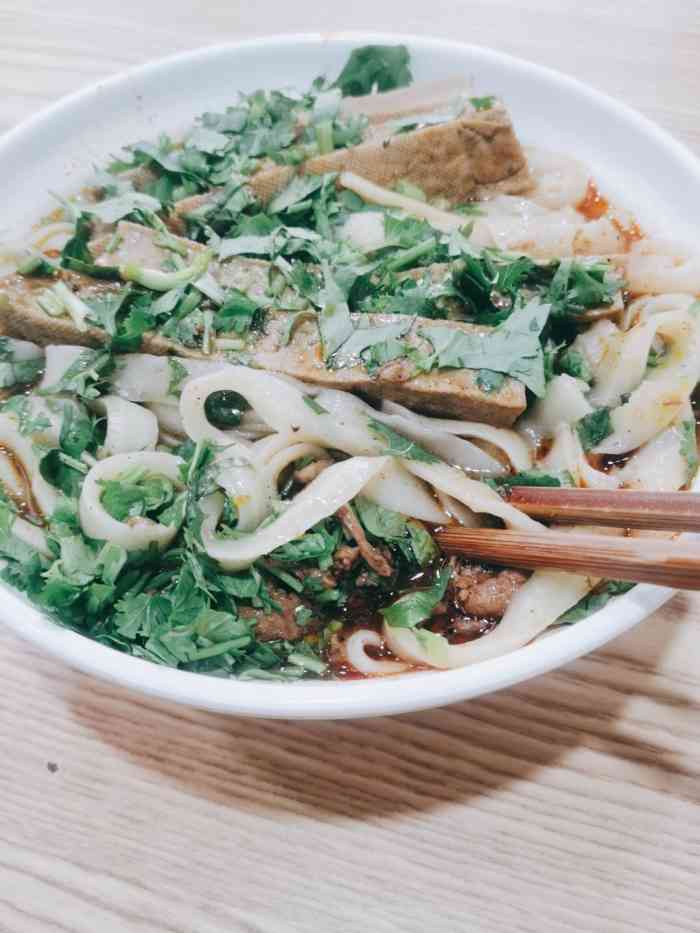 任记七中刀削面(东风里店)-"下班后饥肠辘辘唯有一碗面条,可以将我的