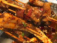 -沪小二炭火蛙锅(淮海中路美食不夜城店)