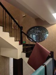 -威思丽高温瑜伽会馆