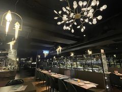 -Oasis Bar & Grill