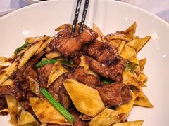 黑椒牛柳炒茭白-到家尝北京菜(西坝河店)