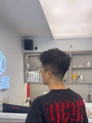 -尤司男士国潮理发馆