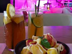 -樱花里音乐餐吧·牛扒椰子鸡(东圃店)
