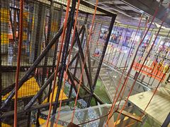 -嗨翻Hi-Fun竞技主题乐园·蹦床团建生日轰趴(荆川 国光1937店)