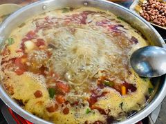 -黄利砖万峰林布依特色酸笋牛肉馆