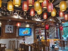 大堂-东来菜馆•手抓海鲜家常菜•海鲜锅贴(鸽子窝店)