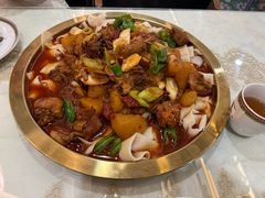 拜格里格大盘鸡-欧提汗·新疆餐厅·清真(银都路店)