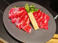 -山川小町·极番烧肉(新地假日广场店)