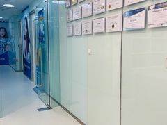 -岳辰齿科(浦东长泰店)