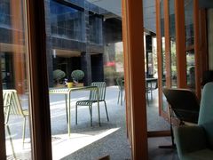 靠窗位-sugarman espresso素饮糖人高新咖啡工厂