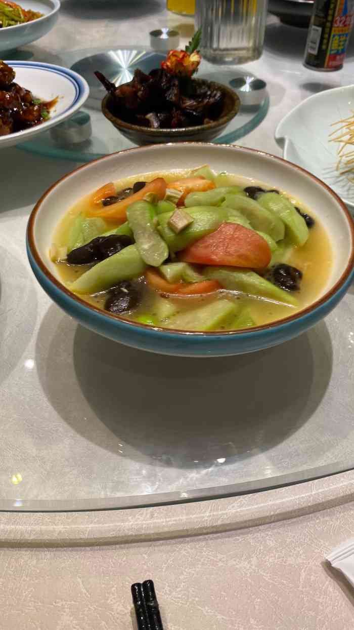 柒园·三十年创意杭帮菜(龙湖滨江天街店)-"[环境]位于龙湖滨江天街