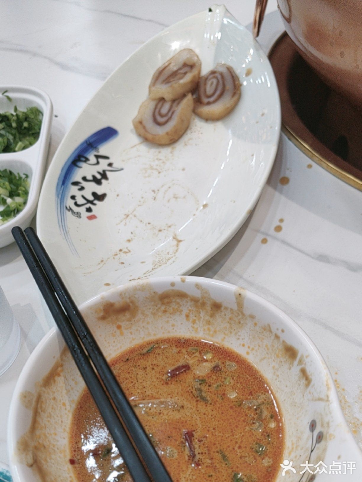 入口即化，尤其是肥瘦相间的部位，鲜美无比羊肉非常新鲜