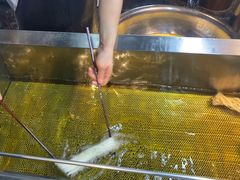-帅巴人舅母子腊蹄民俗村