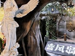 -暴风岛沉浸式体验馆(百联世纪店)