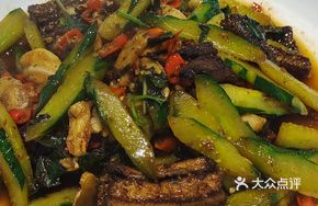 Cucumber Eel Stir-fry