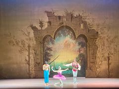 -交通银行前滩31演艺中心