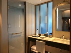 -瑰丽酒店·海吧·天际下午茶·现场DJ·天台酒吧