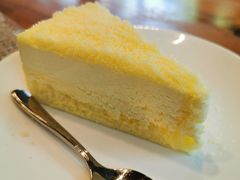 -Chom Cafe and Restaurant