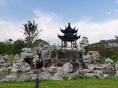 -上海滴水湖皇冠假日酒店