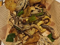 -小河公主秘制烤羊腿(小绿谷店)