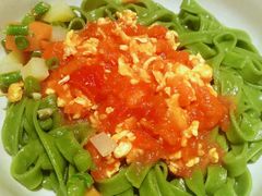 菠菜西红柿鸡蛋面-吴满满油泼面(北方风味园店)