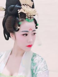 -盘子女人坊生日照·摄影馆(华强店)