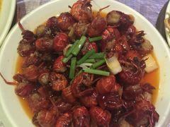-巴厘龙虾·榜首油焖大虾(音乐学院·沿江酒馆店)